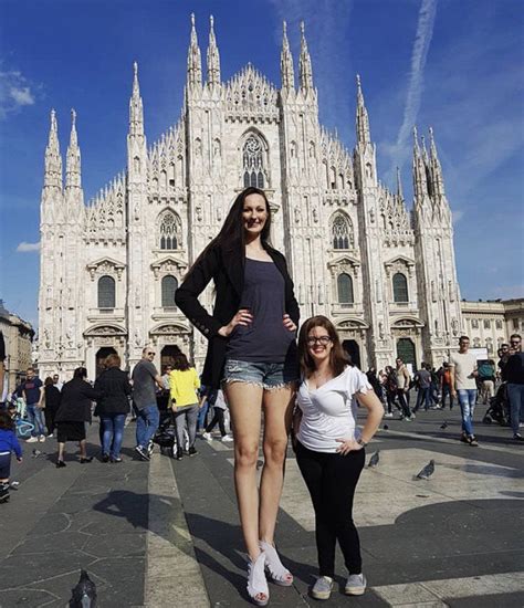 Jan 19, 2022 · Dominic Smithers. The world's tallest female pornstar has revealed that she prefers dating shorter men. Rocky Emerson stands at an impressive 6ft 3ins tall and is a hugely popular performer with ... 
